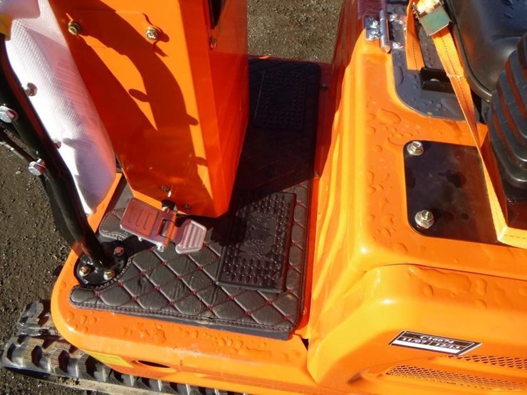 blt-319-hydraulic-excavator-image-17