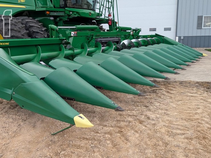 john-deere-c12f-image-5