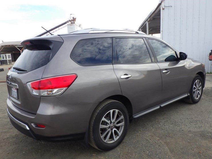 2014-nissan-pathfinder-image-3