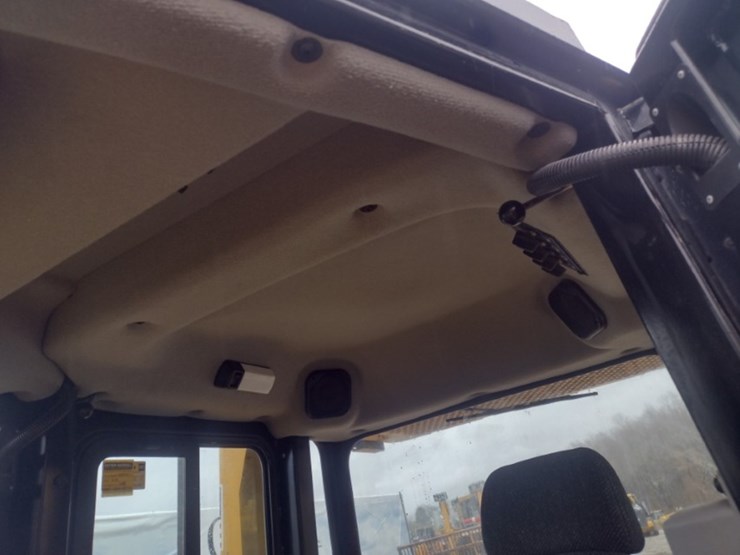 caterpillar-d6t-xl-image-17