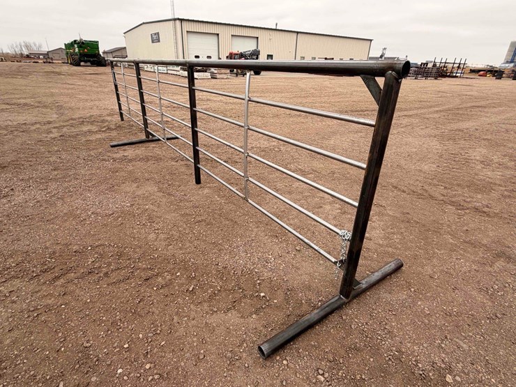 free-standing-panel-image-4