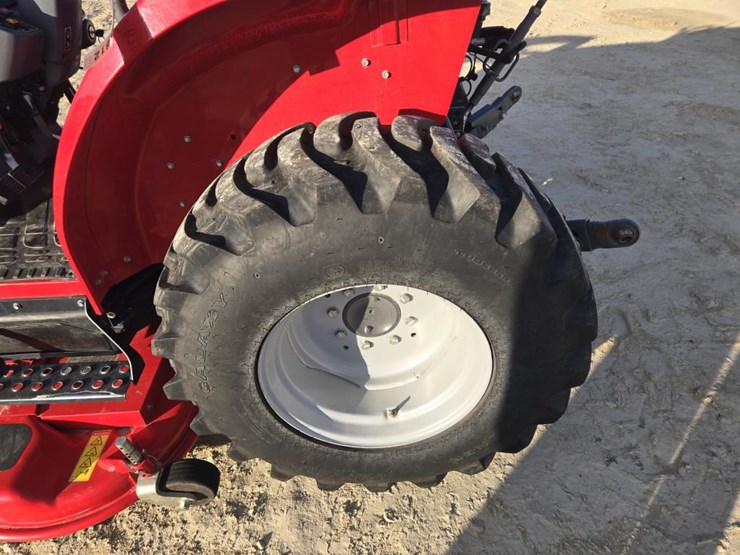 2021-massey-ferguson-1840m-image-9