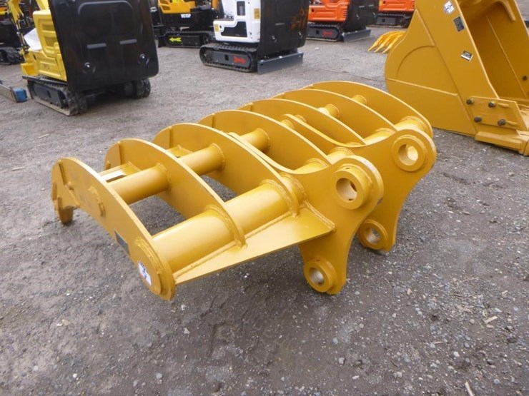 caterpillar-320-image-3