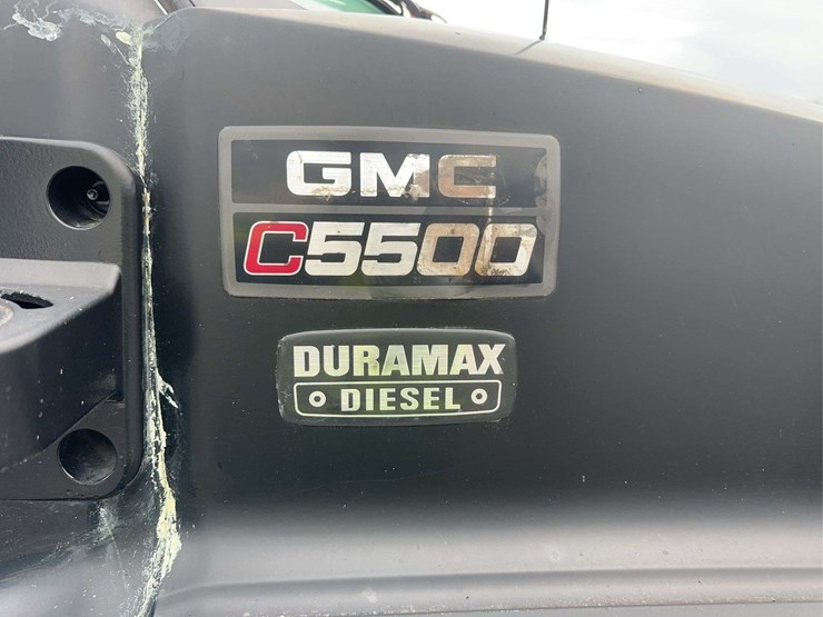 2005-gmc-topkick-c5500-image-13