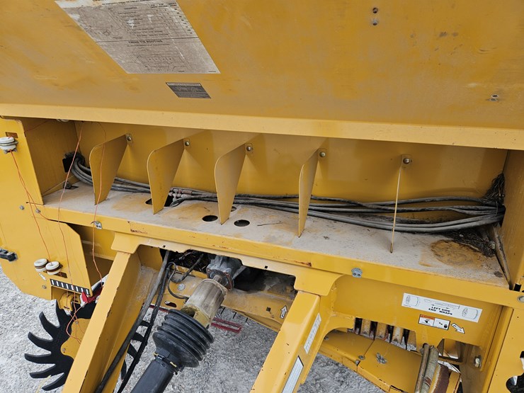 #203873-•-vermeer-505m-baler-image-4