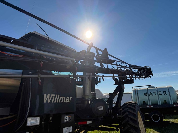 willmar-8400-sprayer-image-20