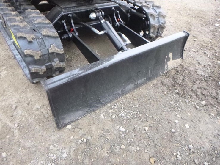 2025-vicsec-vc15-hydraulic-excavator-image-16