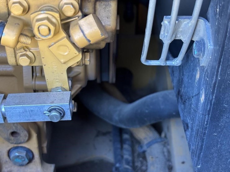 2021-caterpillar-302.7cr-image-54