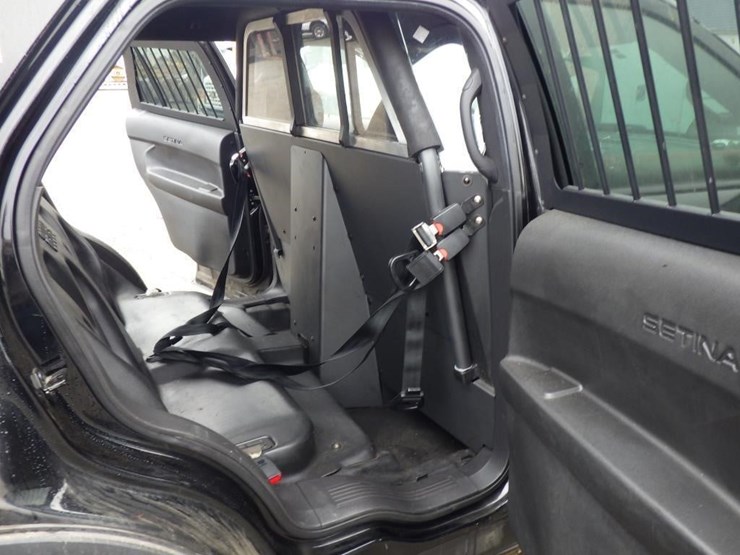 2014-ford-explorer-image-8