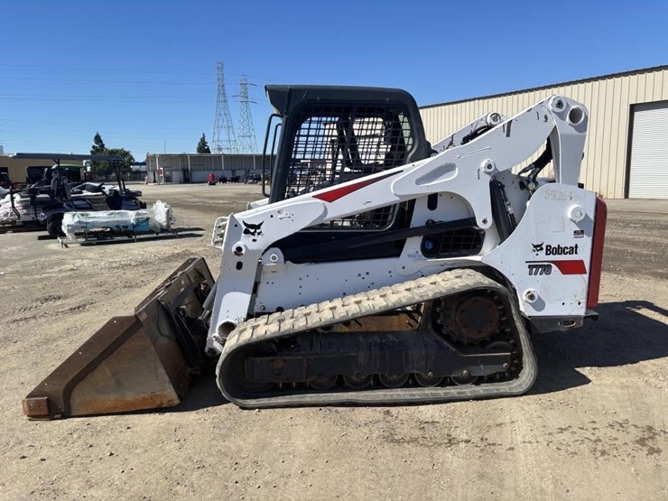 2016-bobcat-t770-image-5
