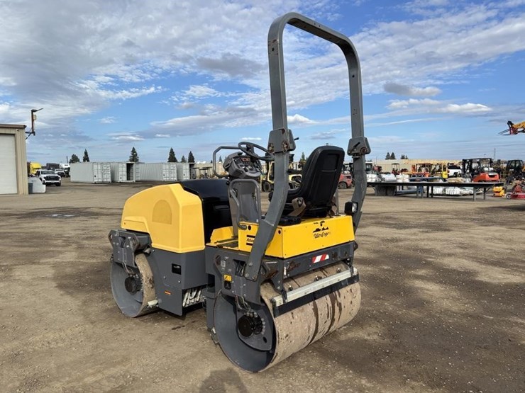 2015-dynapac-cc1200-image-4