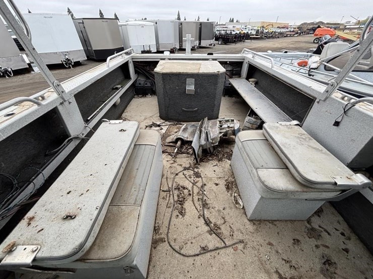 2000-unknown-trailer-image-14