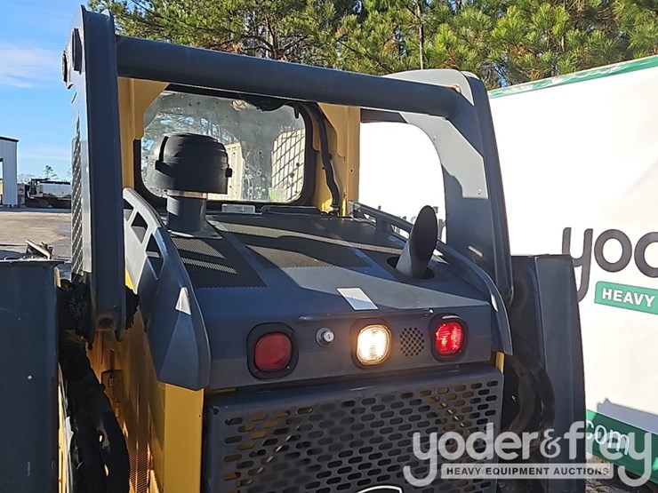 2012-deere-328d-image-17