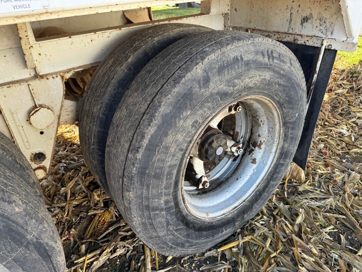 agri-trader-hopper-bottom-image-16