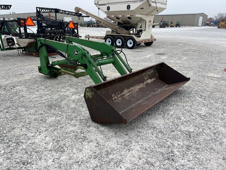 john-deere-158-image-8