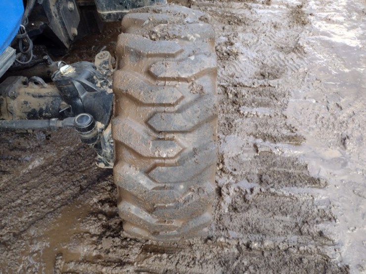 new-holland-boomer-37-image-17