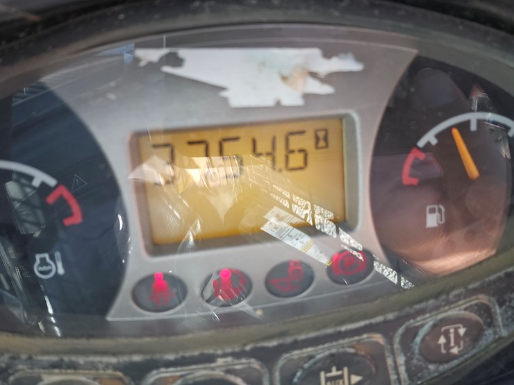 2016-bobcat-t595-image-12