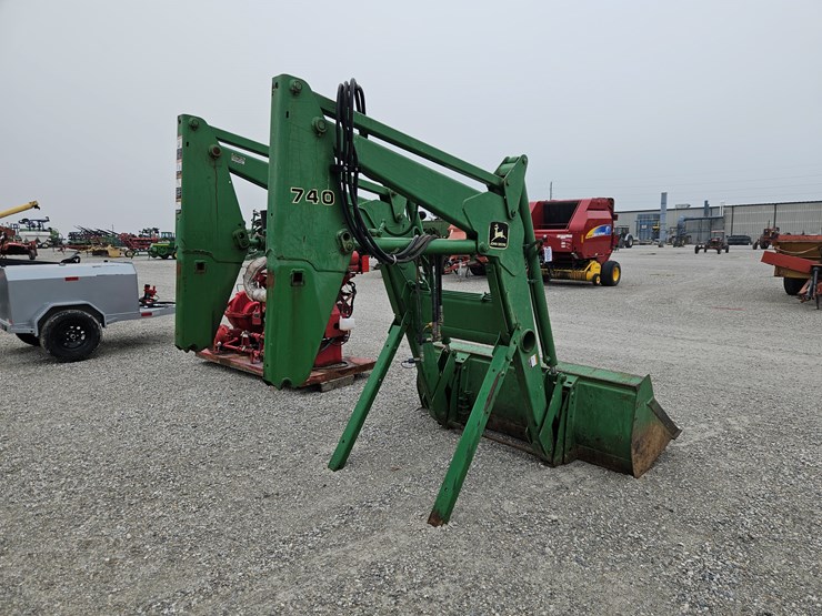 john-deere-740-image-4