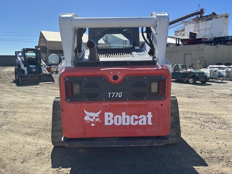 2016-bobcat-t770-image-8