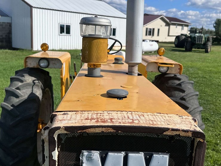 minneapolis-moline-g550-image-10