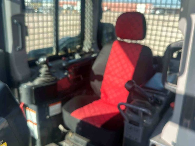 2016-komatsu-d65px-18-image-11