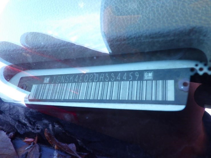 2013-chevrolet-tahoe-image-15