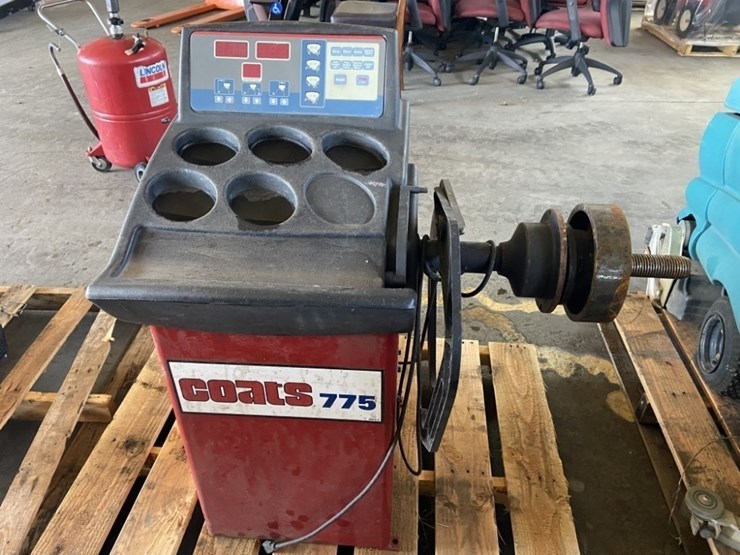 2014-coats-775-wheel-balancer-image-2