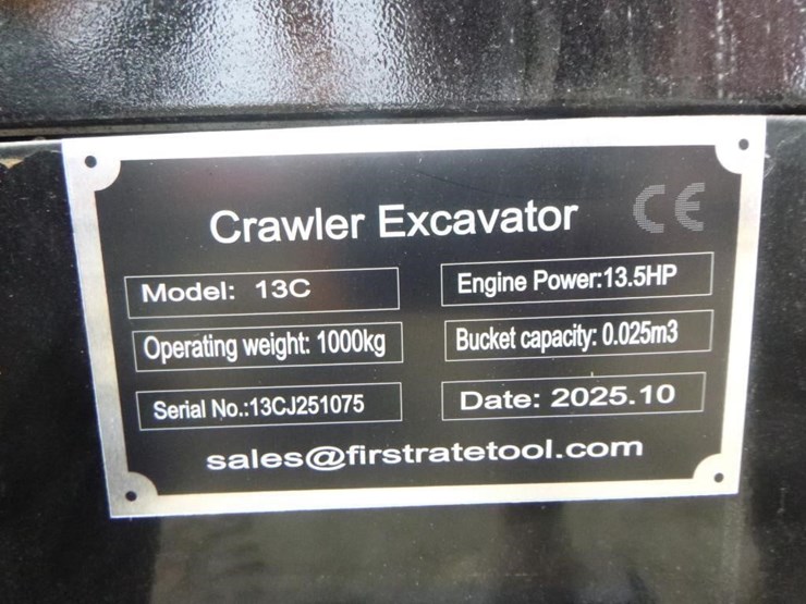 2025-vicsec-vc13c-hydraulic-excavator-image-28