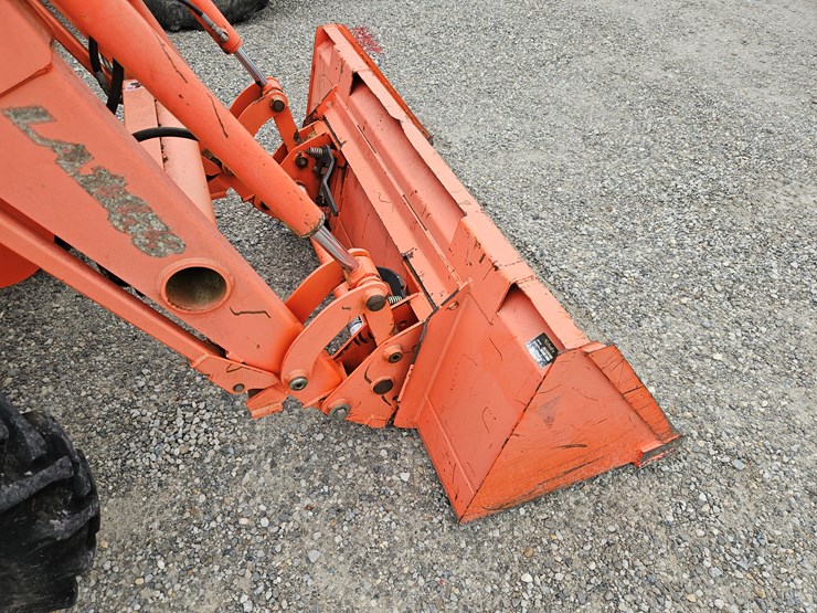 2008-kubota-m7040-image-7