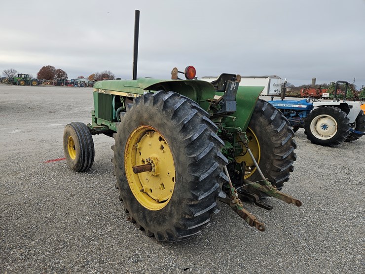 1980-john-deere-2940-image-9