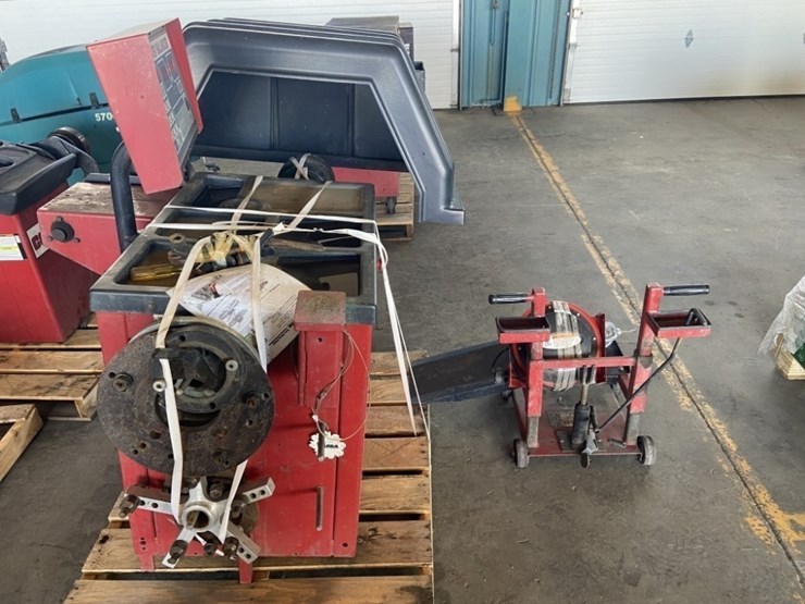 coats-6401-direct-drive-wheel-balancer-image-8