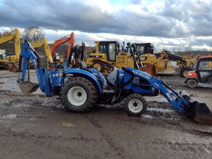 new-holland-boomer-37-image-3