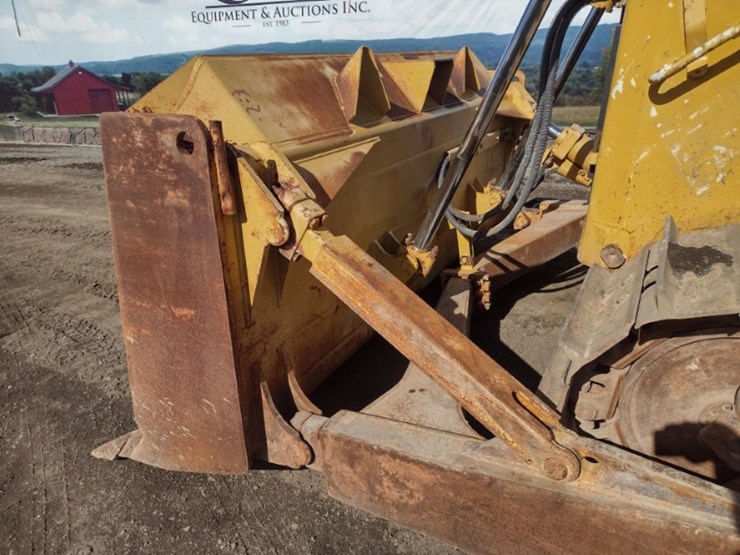 2004-caterpillar-d6r-xl-image-18