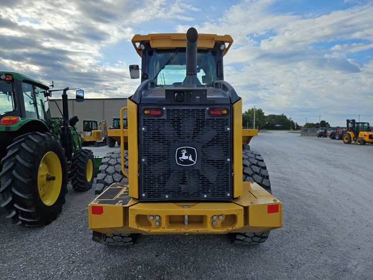 deere-524p-image-11