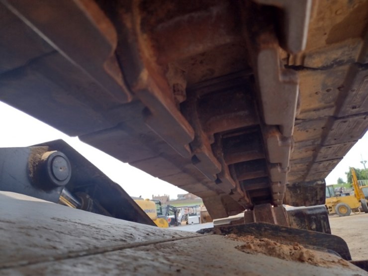 2019-deere-135g-image-44