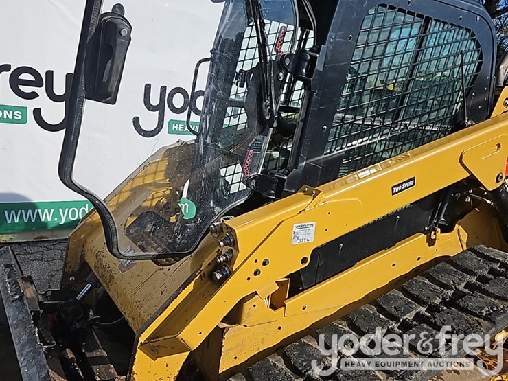 2021-caterpillar-299d3-image-14