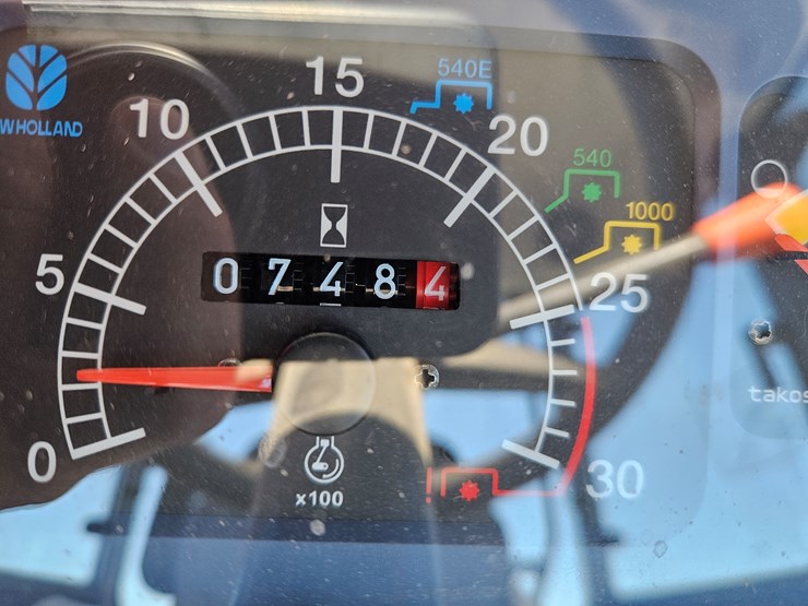 #203831-•-new-holland-td95-tractor-image-10