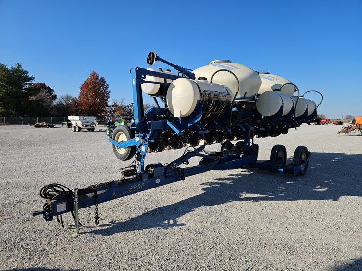 2012-kinze-3660-image-1