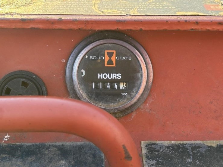 2006-ditch-witch-sk650-image-25