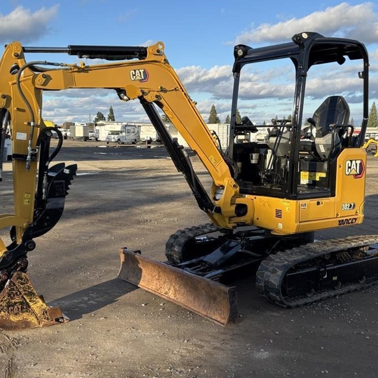 2021 CATERPILLAR 302.7CR