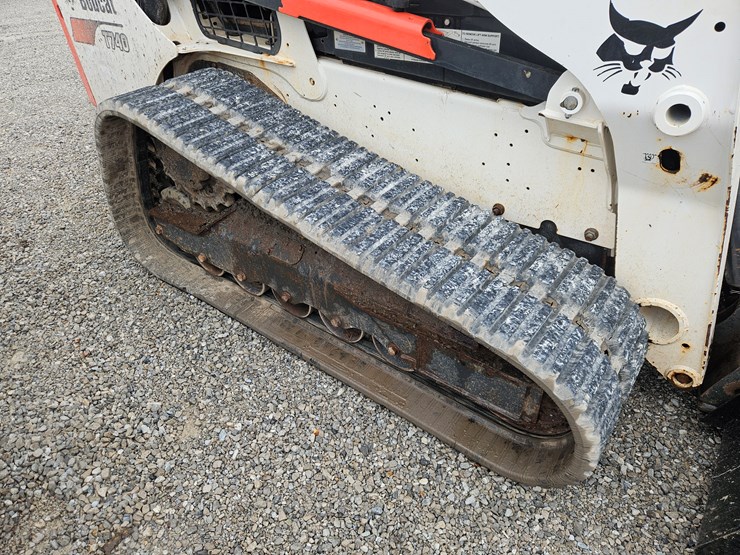 2018-bobcat-t740-image-12