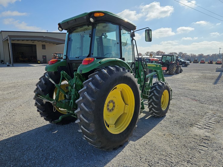 2011-john-deere-6100d-image-19
