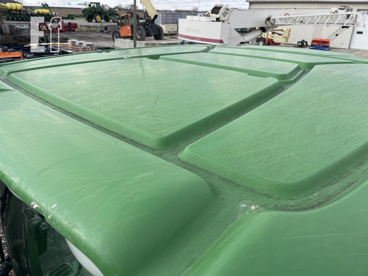 2013-john-deere-6150r-image-33