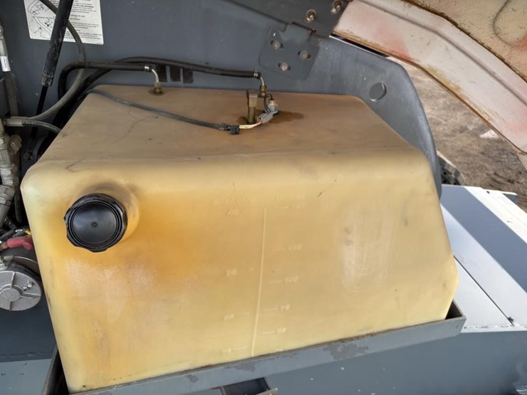 2012-skyjack-sj45t-image-33