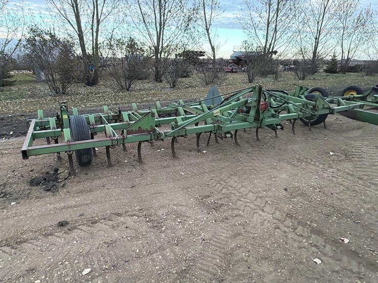 john-deere-1100-image-4