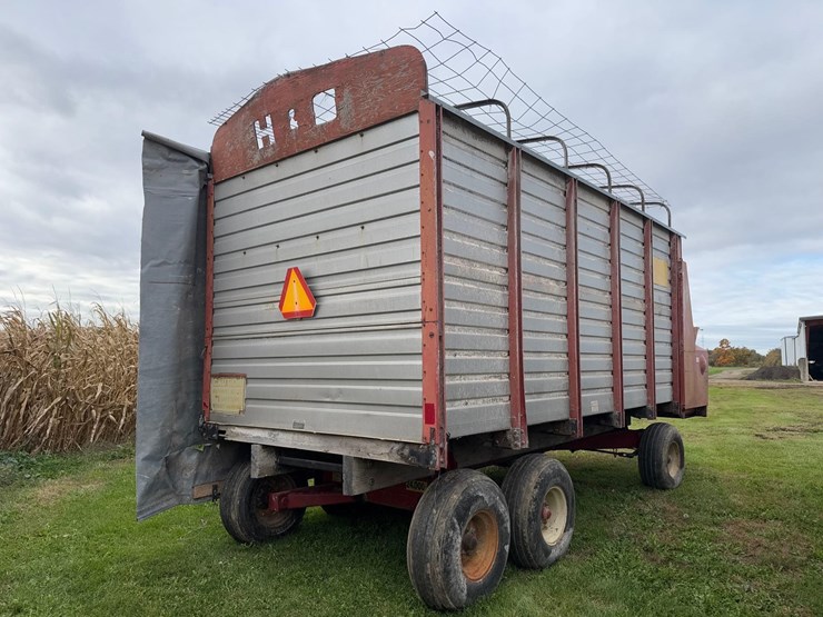 15’-h&s-tandem-forage-wagon-image-6