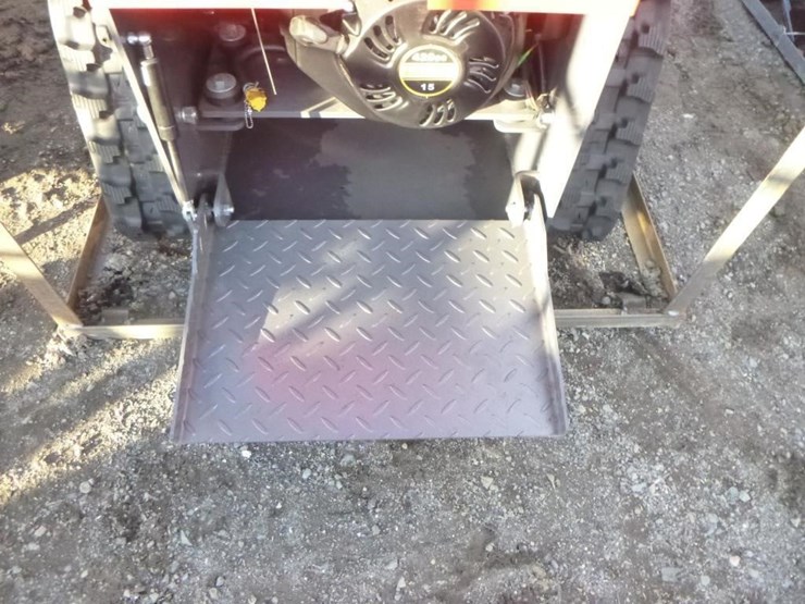 2025-agt-ysrt14-skid-steer-track-loader-image-11