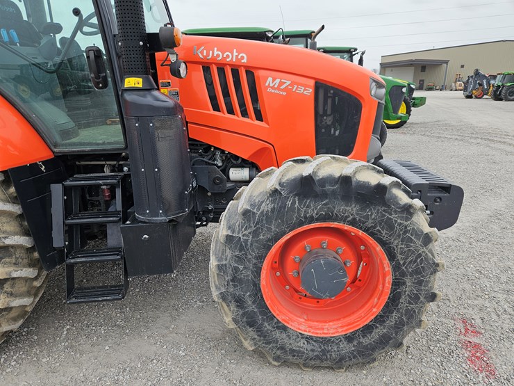 2020-kubota-m7-132-image-4