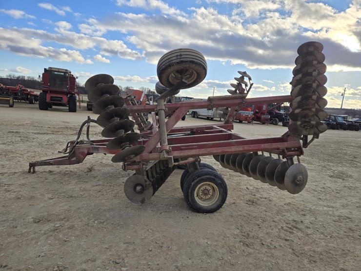 international-490-image-4