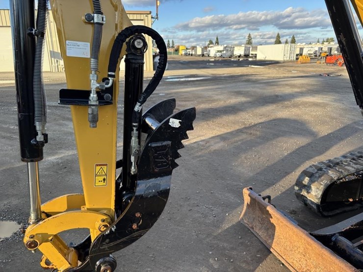 2021-caterpillar-302.7cr-image-18